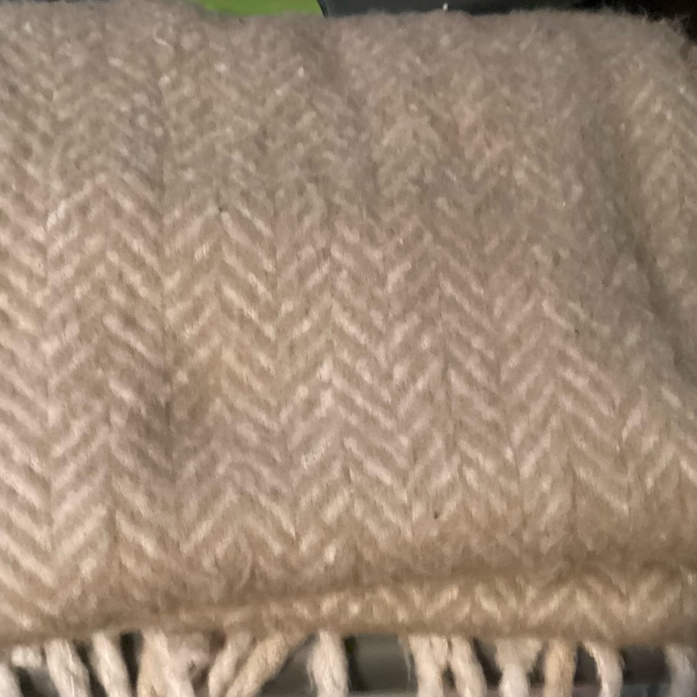 American Eagle Outfitters Cream Scarf